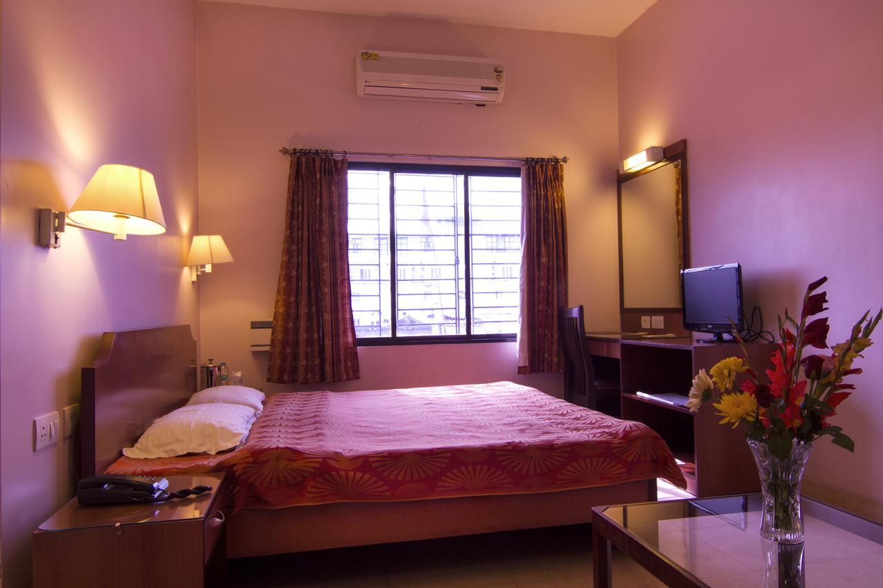 Hotel Rajawas Dibrugarh 외부 사진